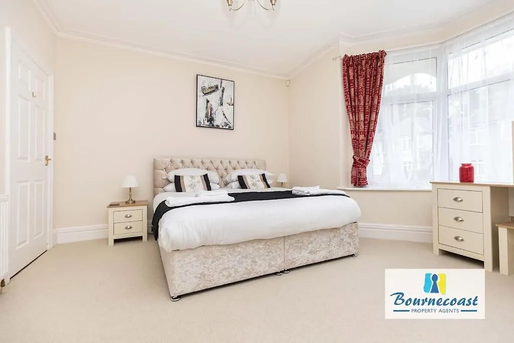 Bournecoast - Ground Floor Apartment Close To Sandy Beaches With Patio - Fm660 Bournemouth
