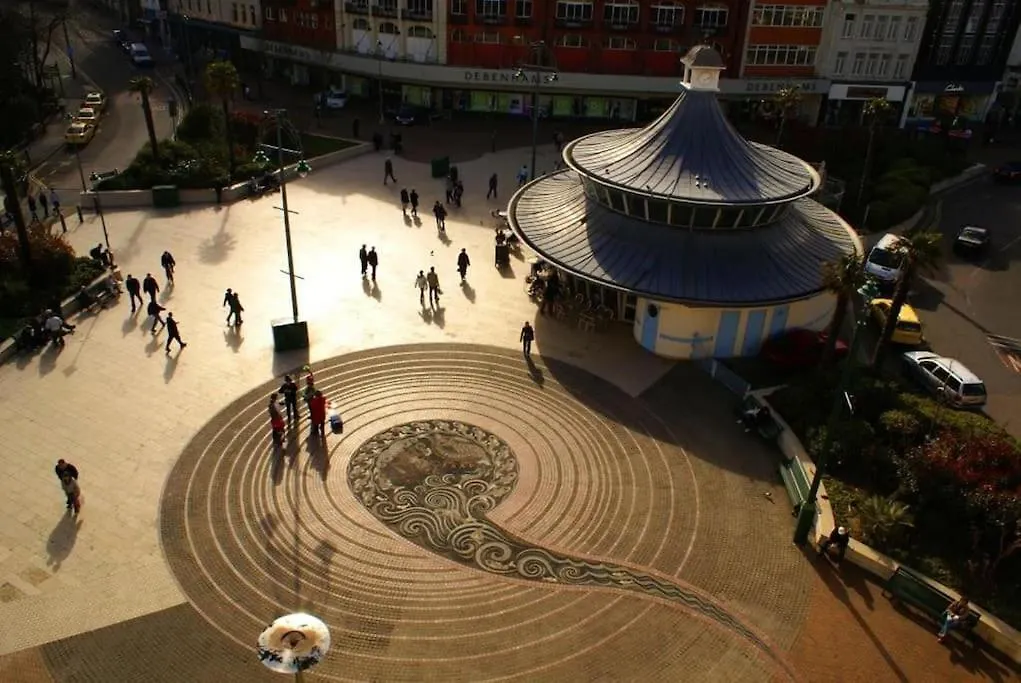 Bournecoast - Ground Floor Apartment Close To Sandy Beaches With Patio - Fm660 Bournemouth