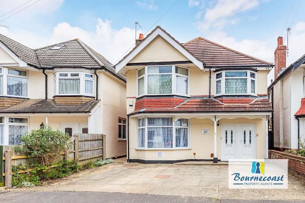 Bournecoast - Ground Floor Apartment Close To Sandy Beaches With Patio - Fm660 Bournemouth