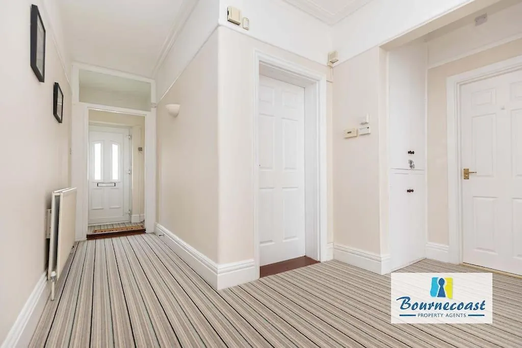 Bournecoast - Ground Floor Apartment Close To Sandy Beaches With Patio - Fm660 Bournemouth United Kingdom