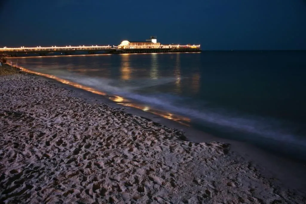 Bournecoast - Ground Floor Apartment Close To Sandy Beaches With Patio - Fm660 Bournemouth 0*,